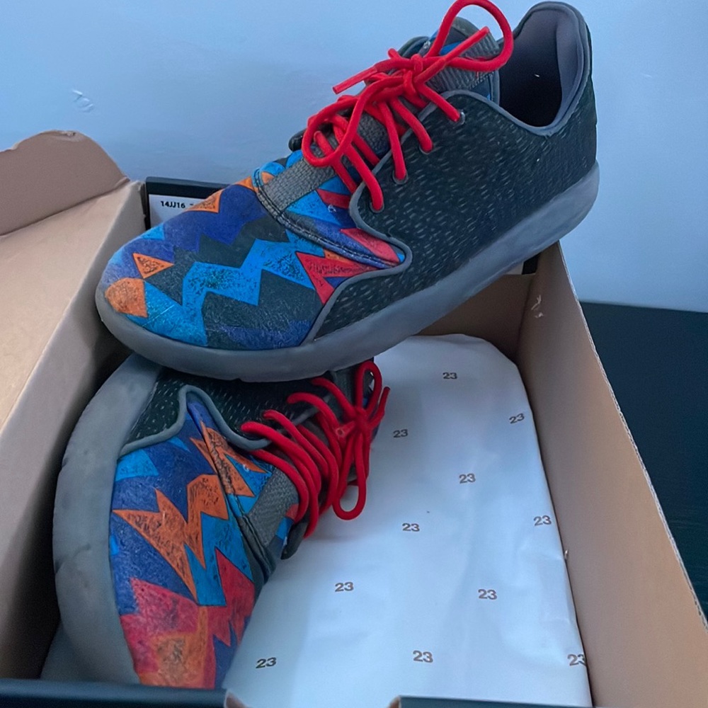 Jordan Eclipse - Picture 2 of 6